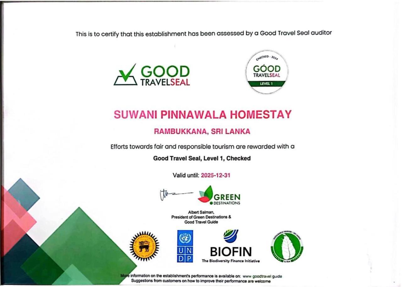 Suwani Pinnawala Homestay Exterior photo